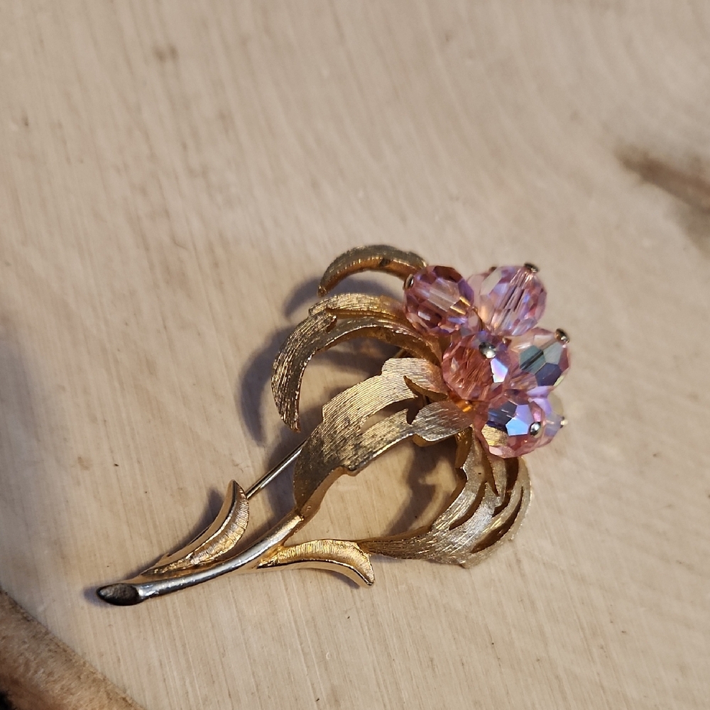 Vintage PARCO Gold Tone Pink Bead Design Flower Brooch